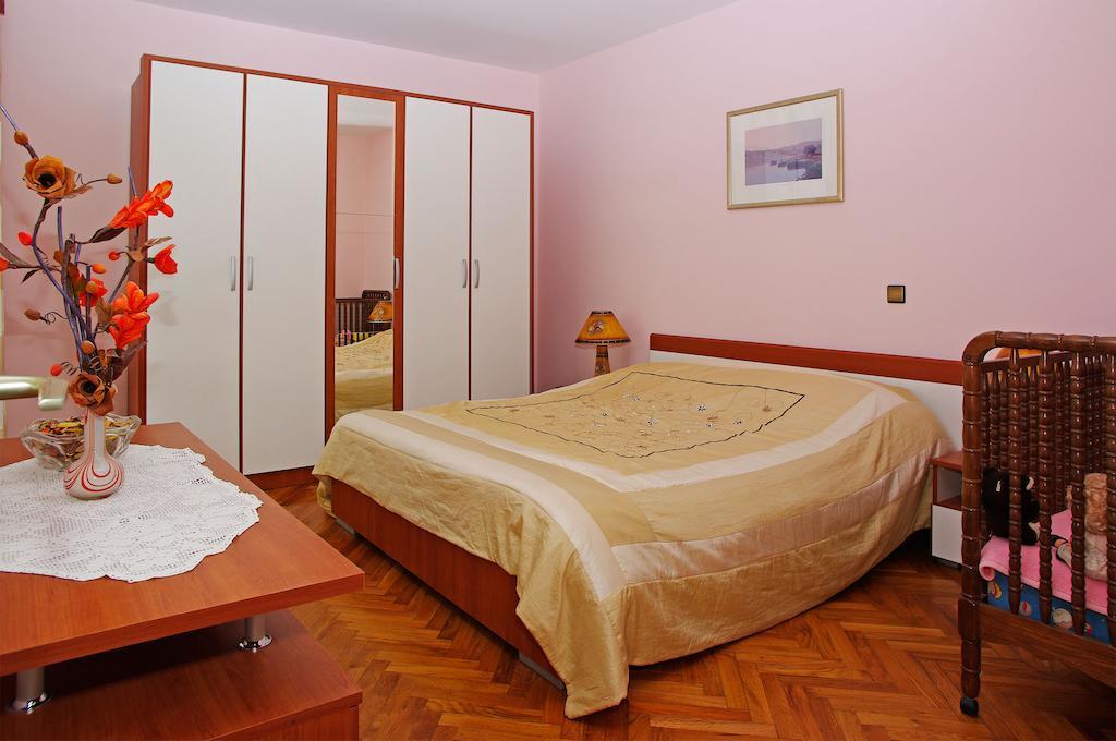 Apartments Julija Vela Luka Habitación foto