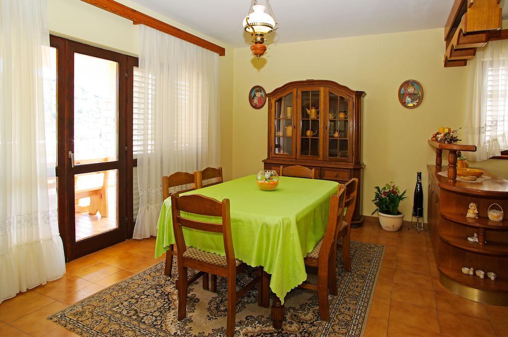 Apartments Julija Vela Luka Habitación foto